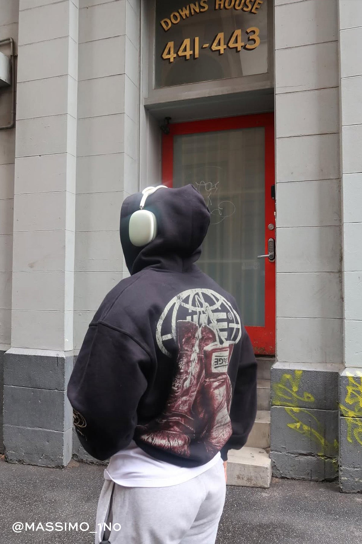 Engage Gloves Up Hoodie Black