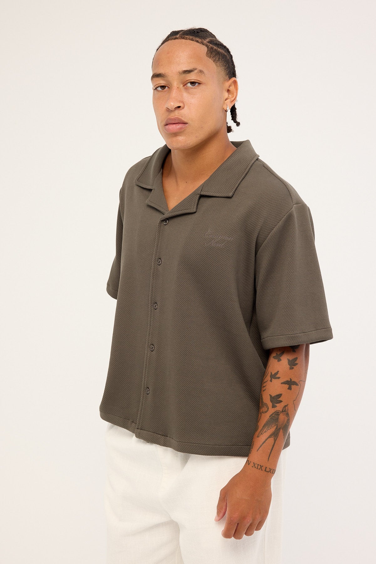 Common Need Alaric Boxy Cropped Resort Shirt Asphalt