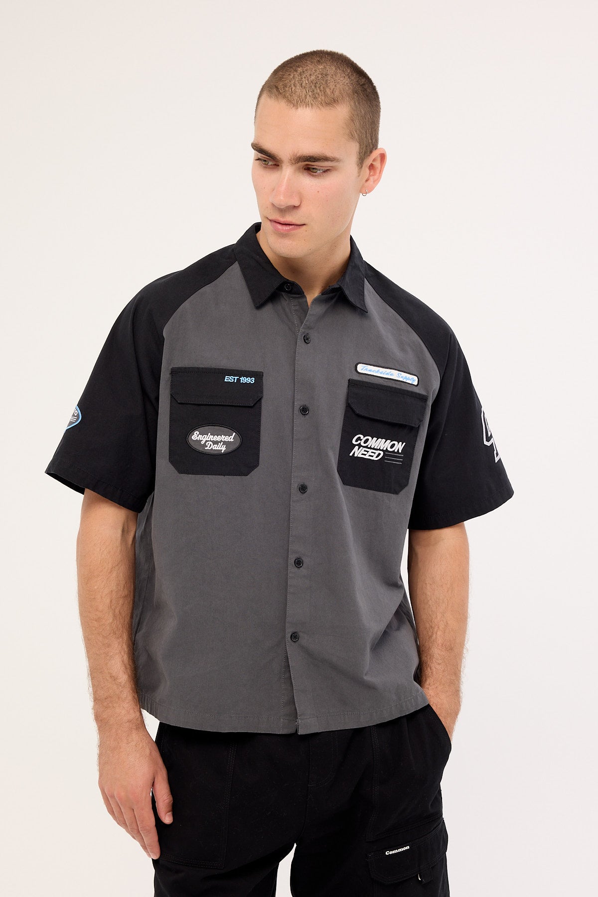 Common Need Ryder Boxy Standard Raglan Shirt Washed Black