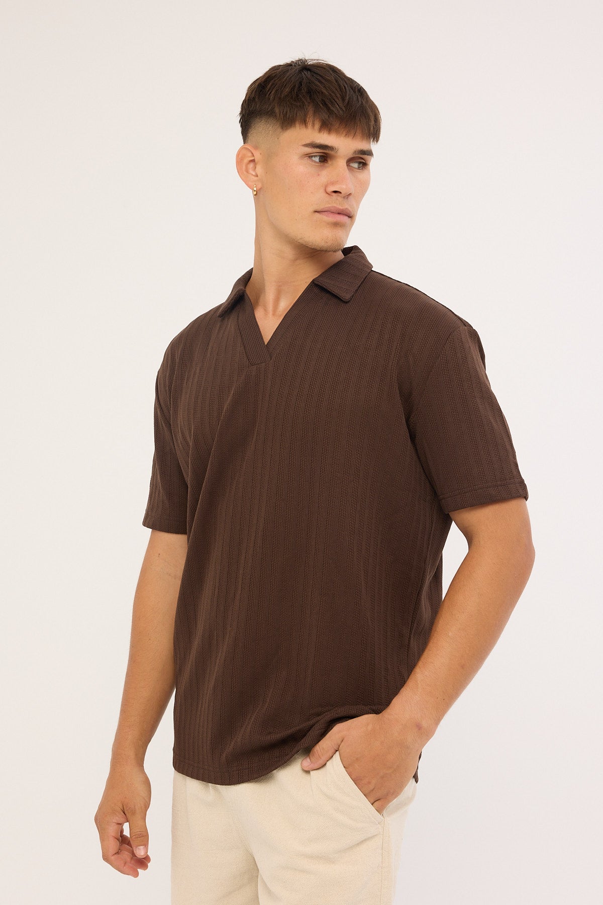Common Need Arthur Boxy Polo Brown