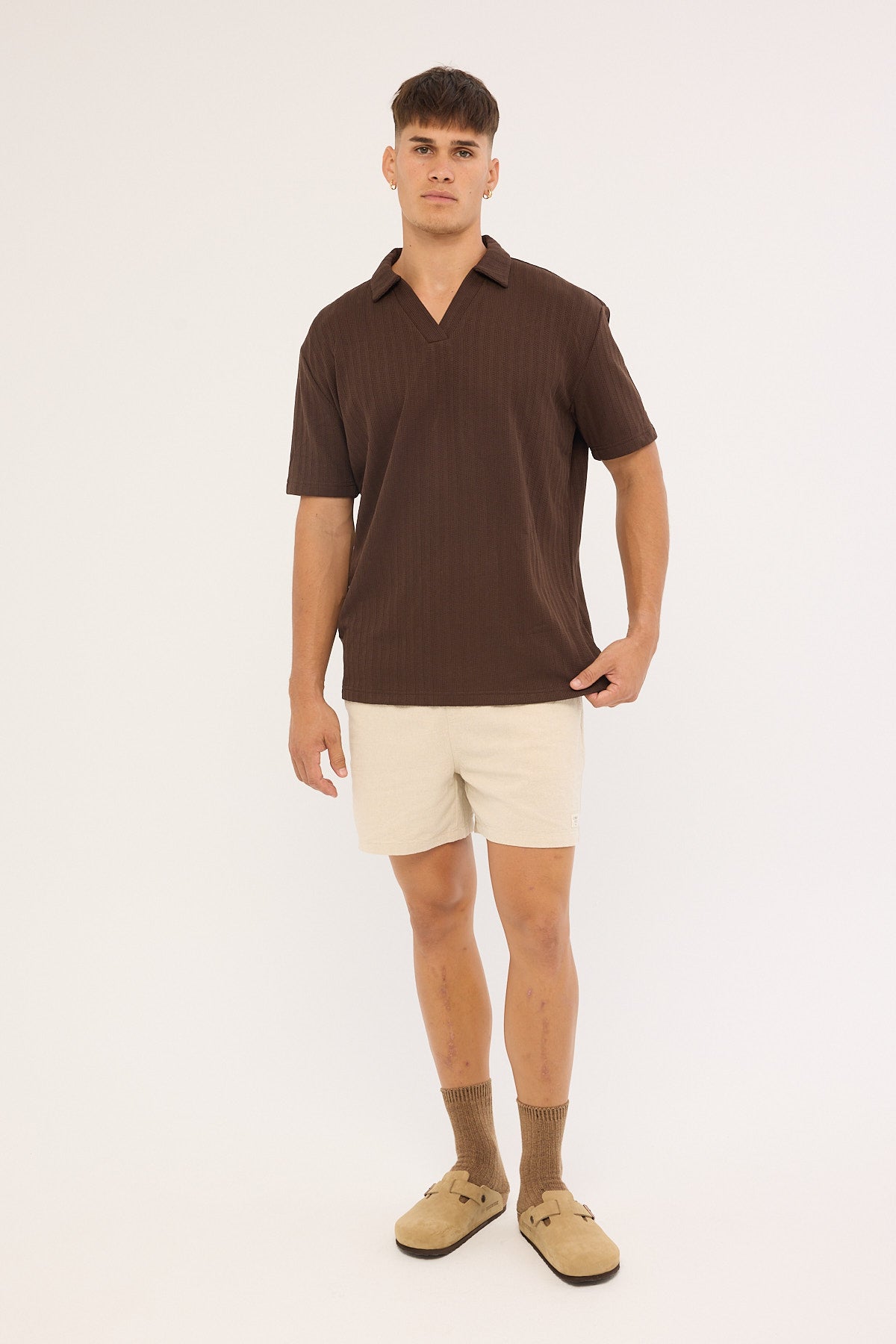 Common Need Arthur Boxy Polo Brown