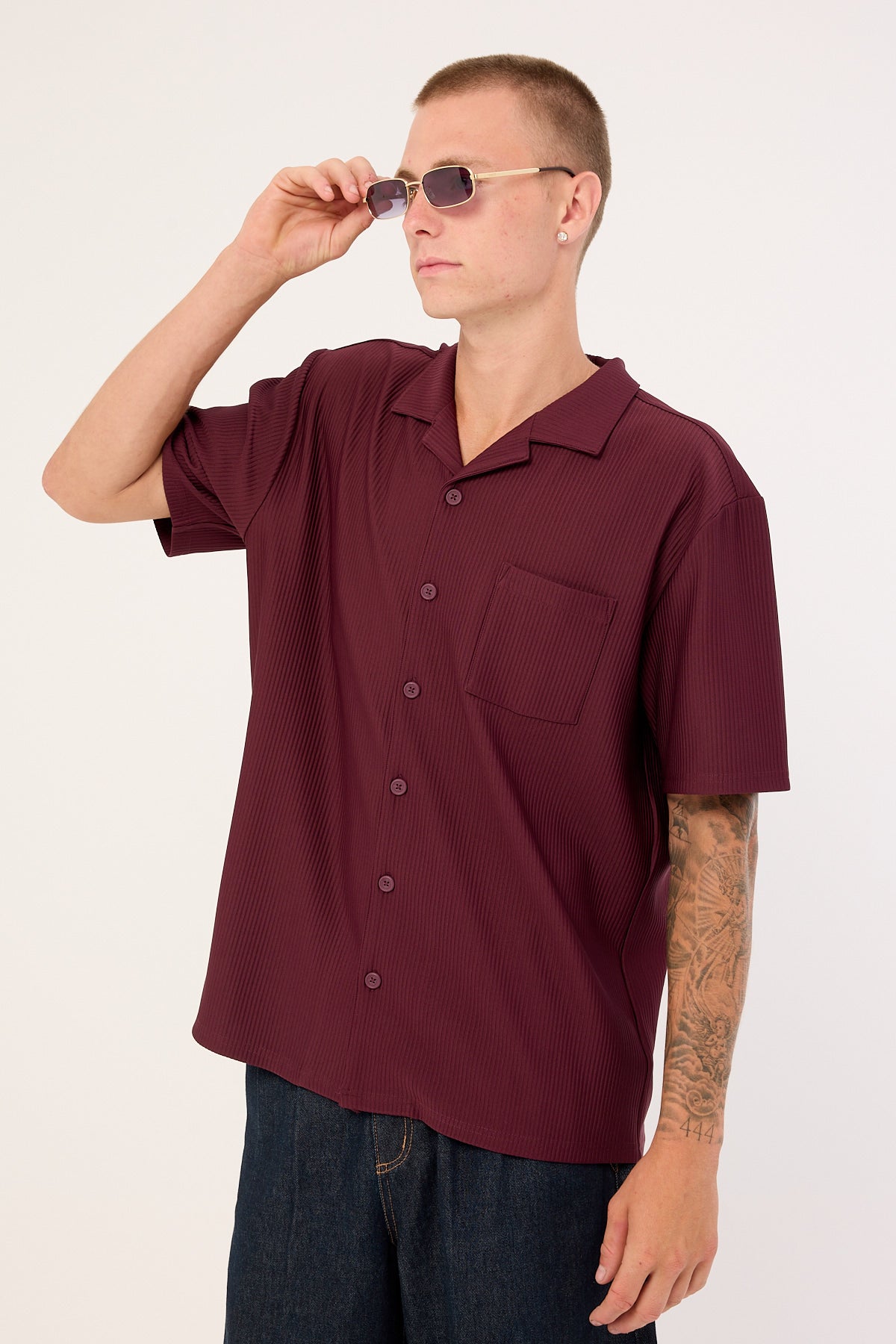 Common Need Austin Pleated Resort Shirt Burgundy