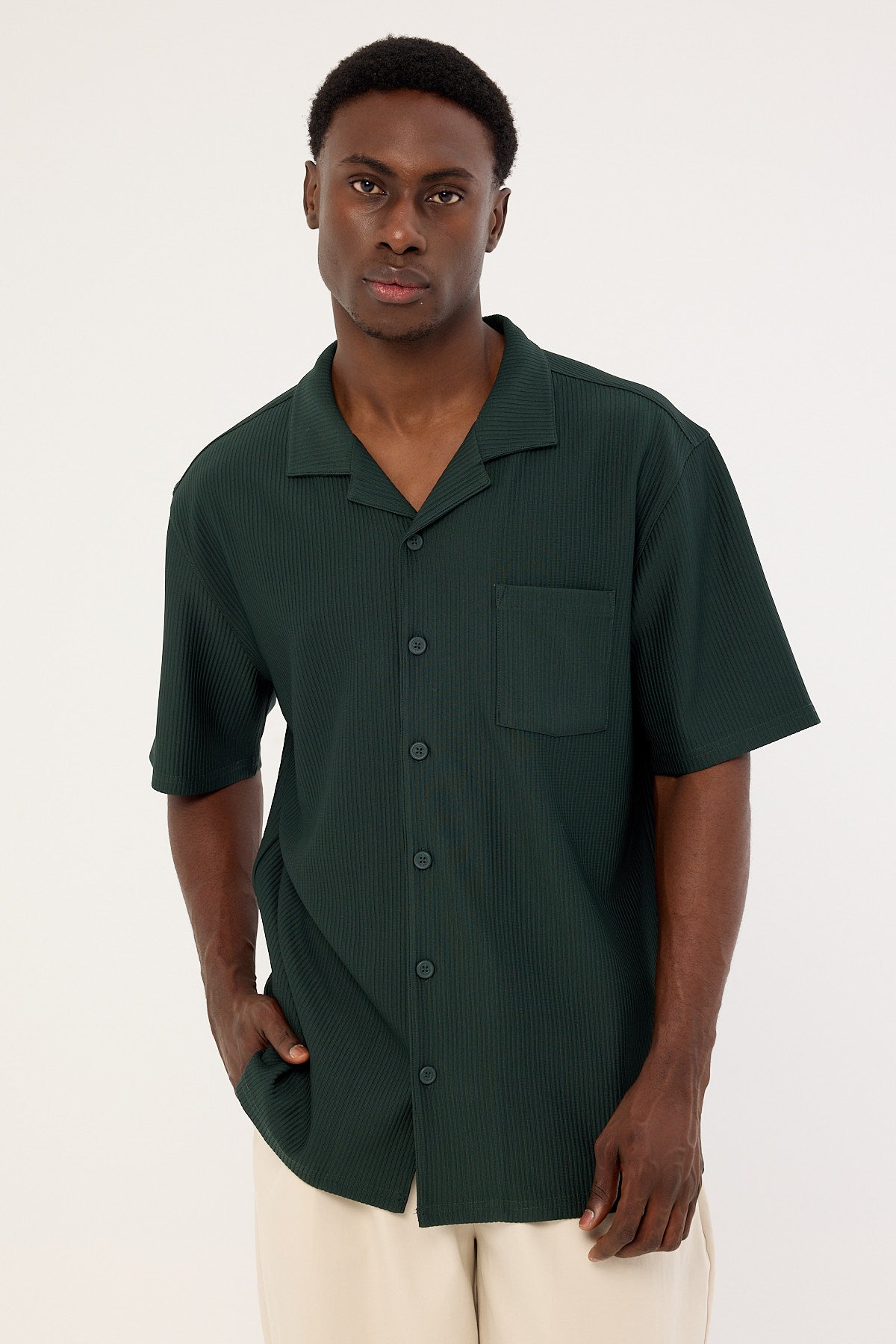 Common Need Austin Pleated Resort Shirt Dark Green