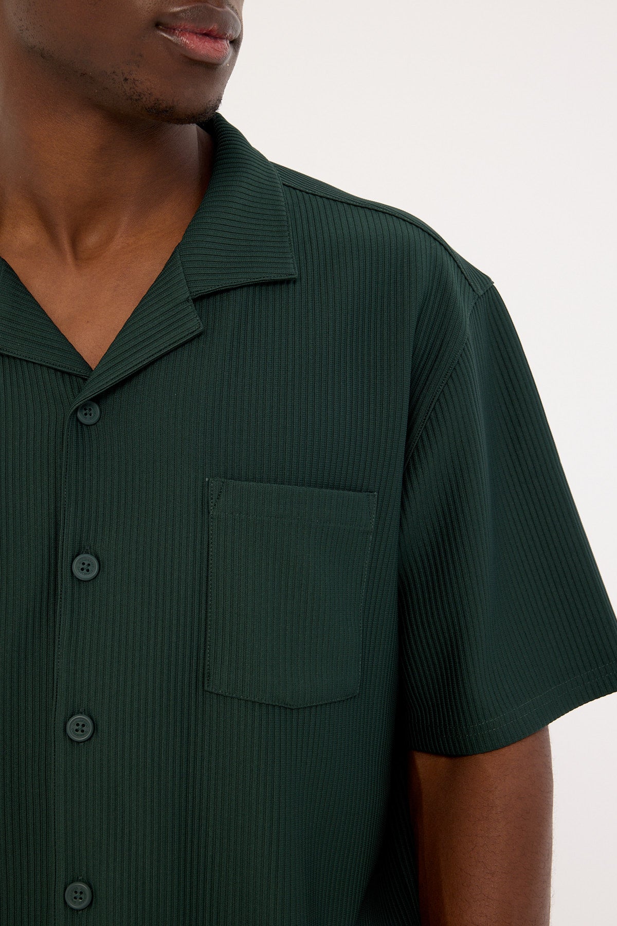 Common Need Austin Pleated Resort Shirt Dark Green