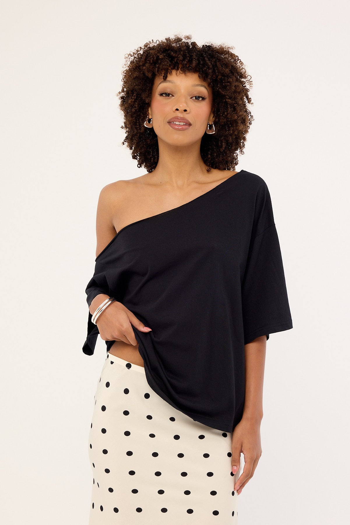 L&t Off Shoulder Relaxed Tee Black