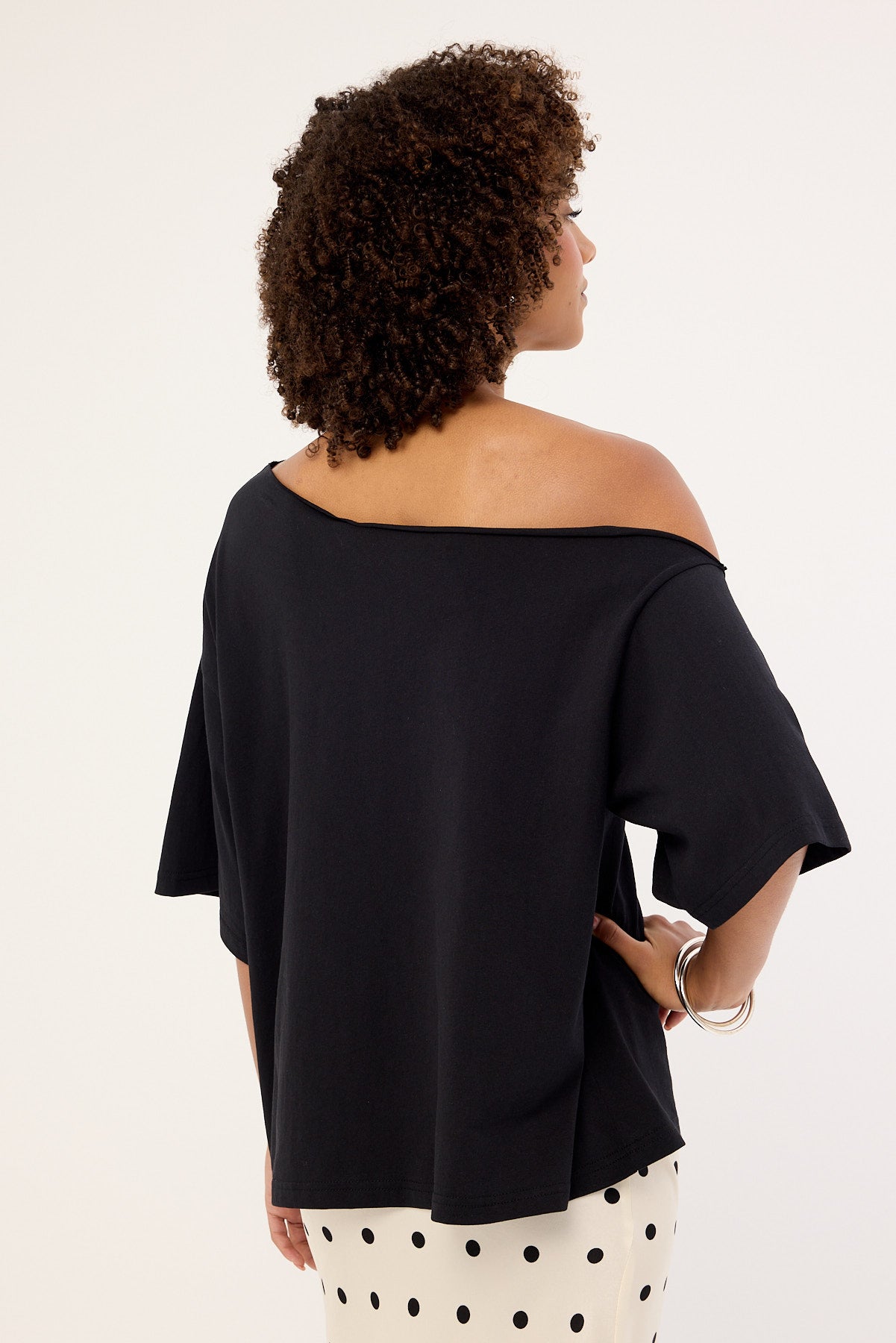 L&t Off Shoulder Relaxed Tee Black
