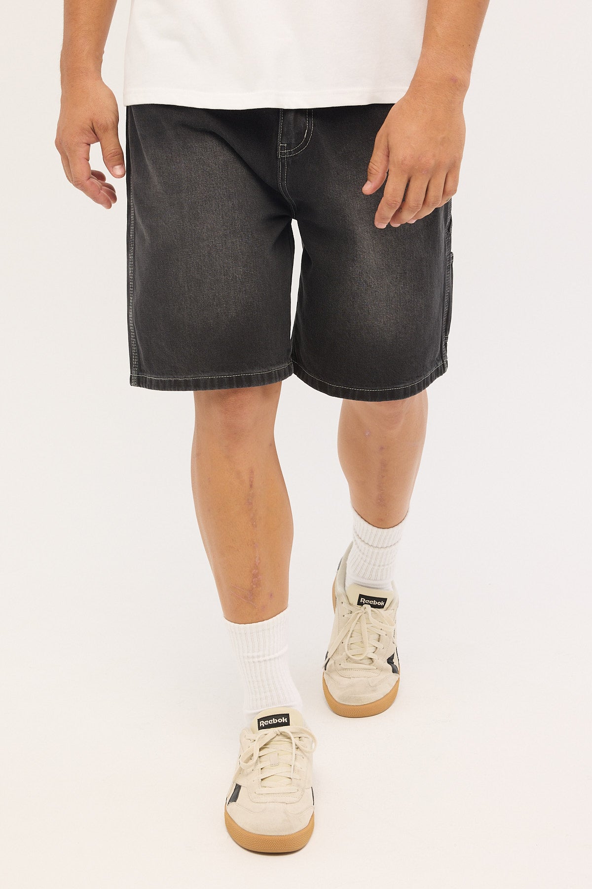 Common Need Oval Carpenter Jort Washed Black