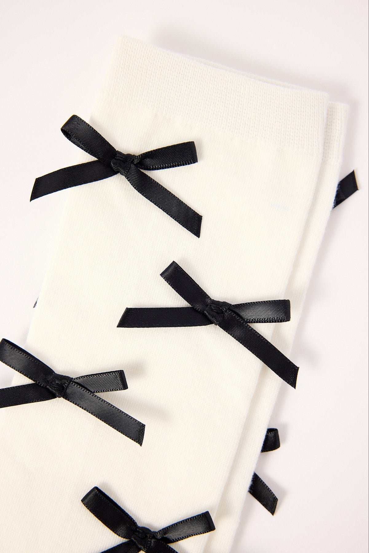 Token Knee High Bow Sock White