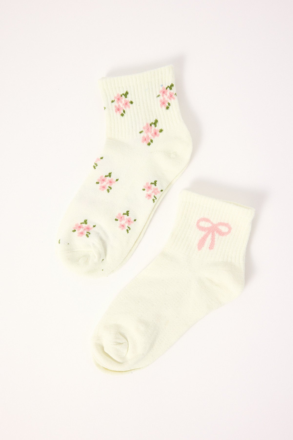 Token Daisy Bow Sock 2 Pack White