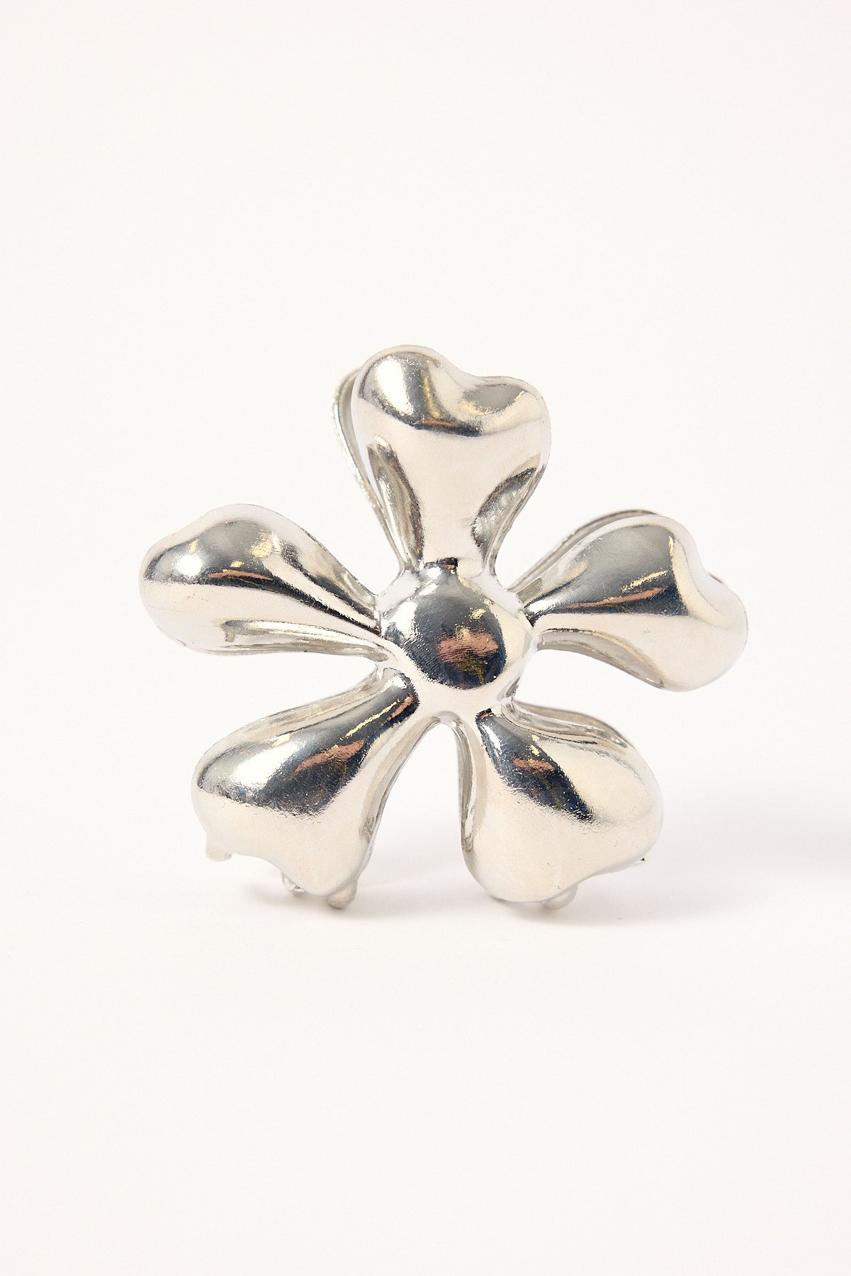 Token Wave Flower Hair Claw Clip Silver