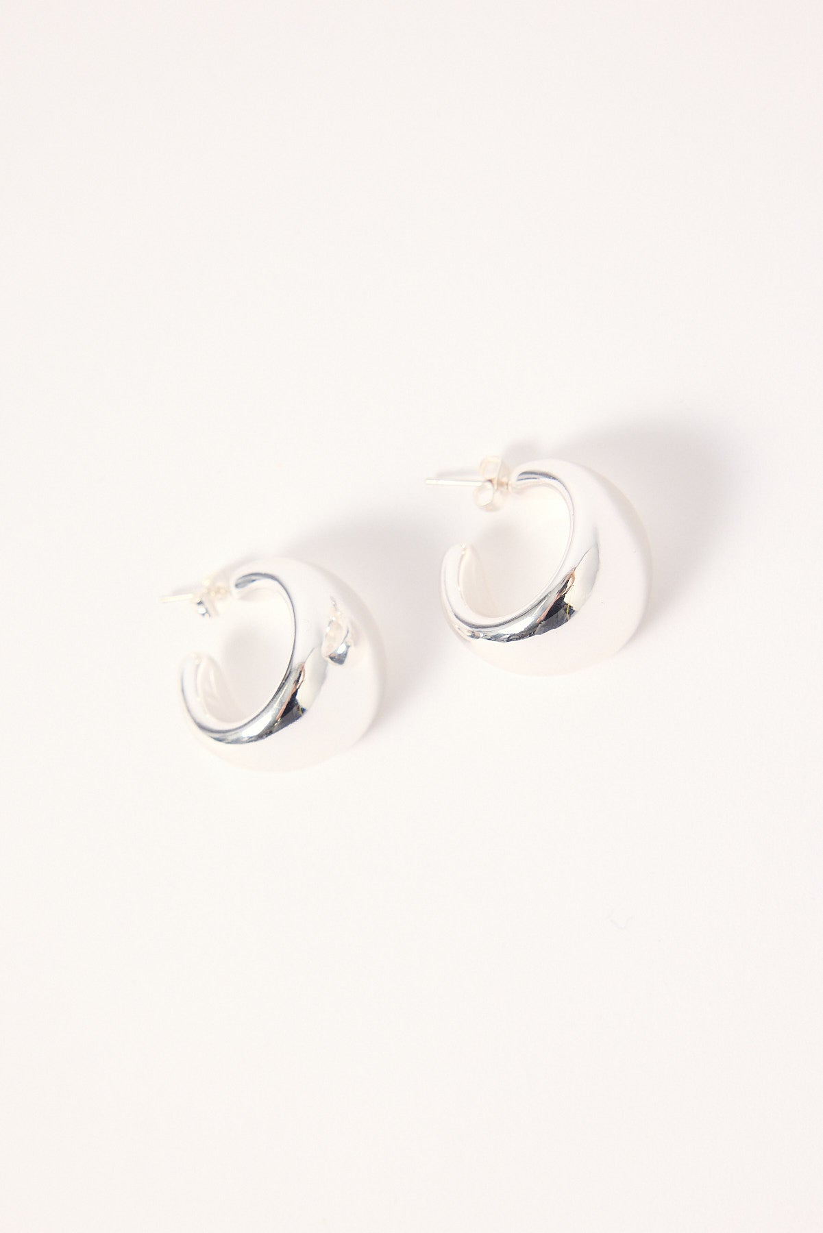 Token Nora Hoop Earring Silver