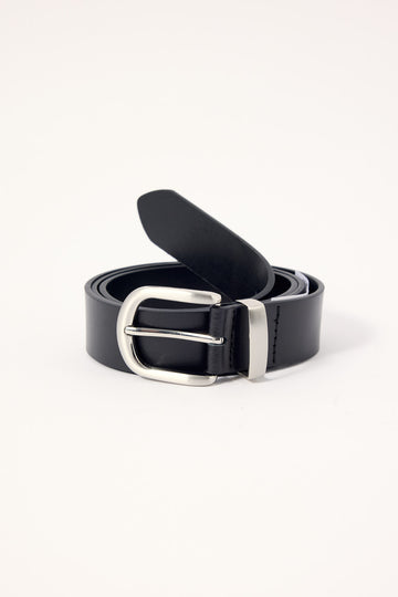 Common Need Classic Slim Leather Belt Black