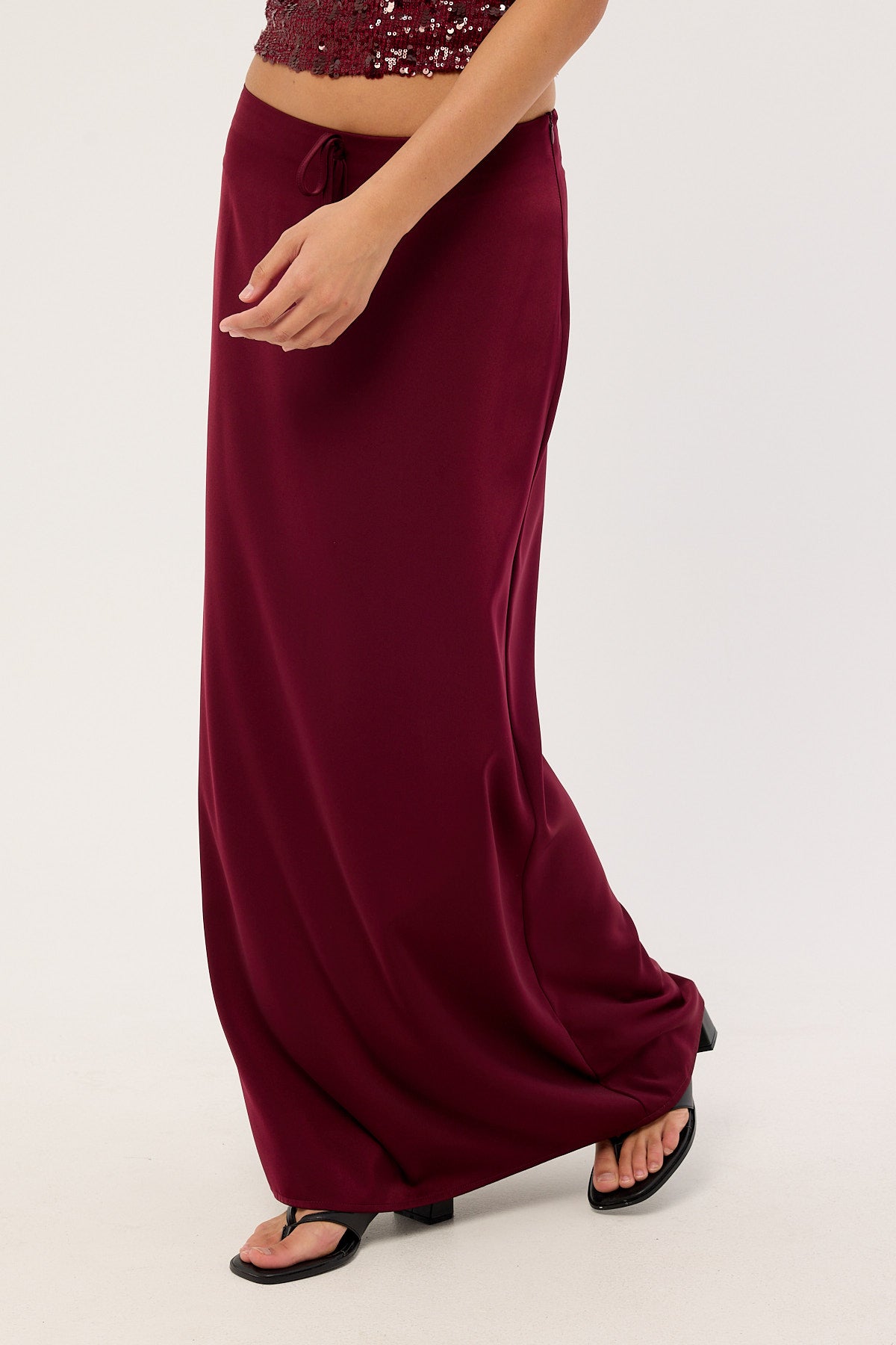Motel Sarinem Skirt Satin Burgundy