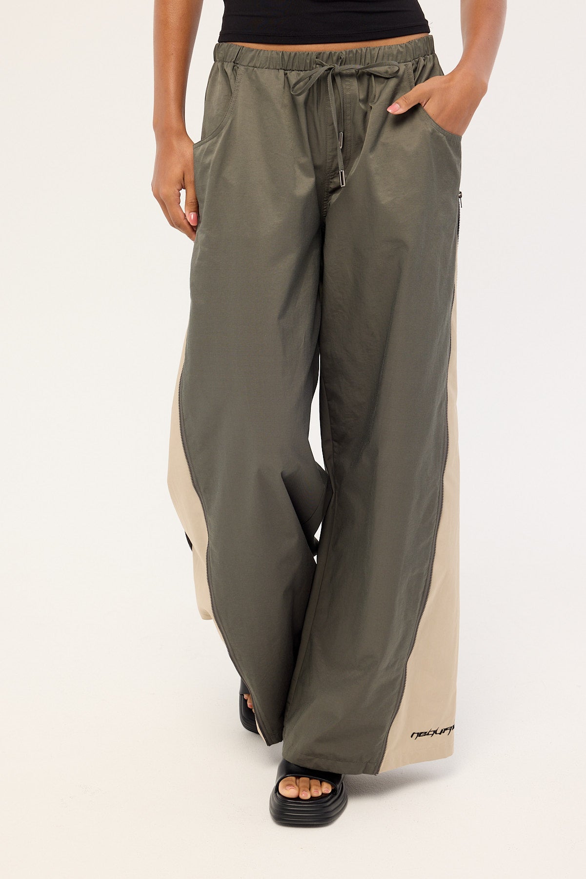 Neovision Chutes Parachute Zip Side Pant Charcoal
