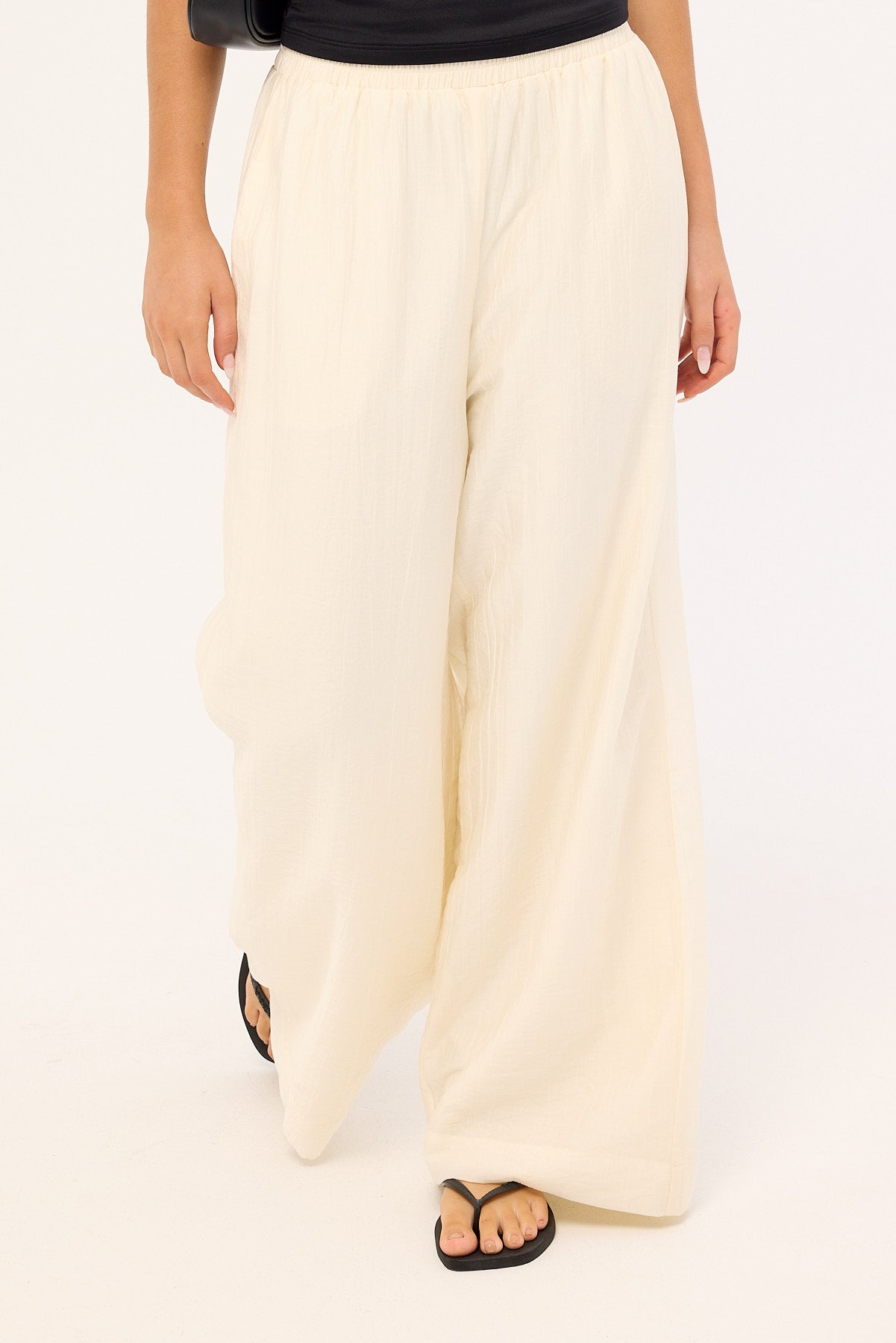 Perfect Stranger Sylvie High Rise Pants Cream
