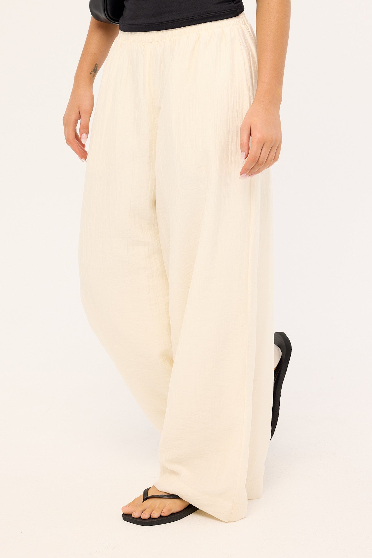 Perfect Stranger Sylvie High Rise Pants Cream