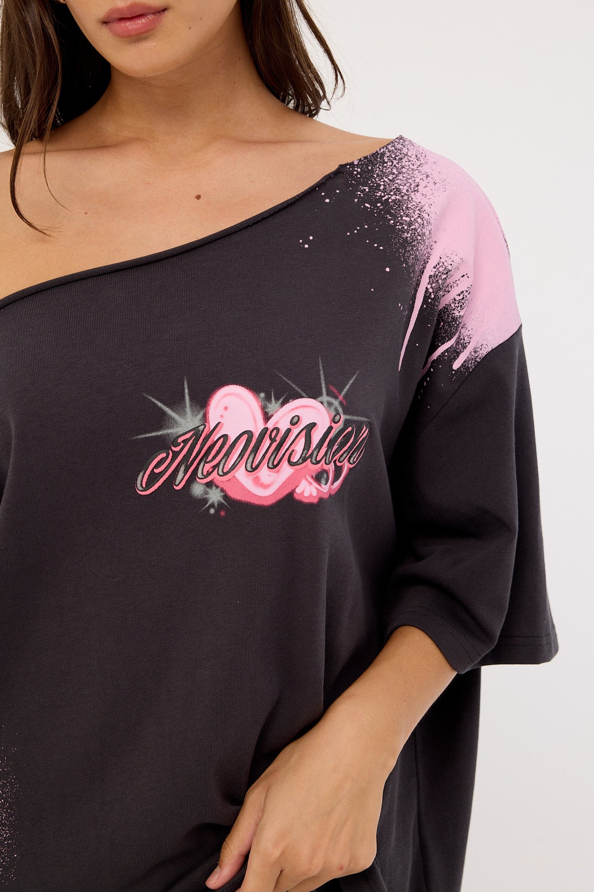 Neovision Digi Off Shoulder Relaxed Tee Washed Black