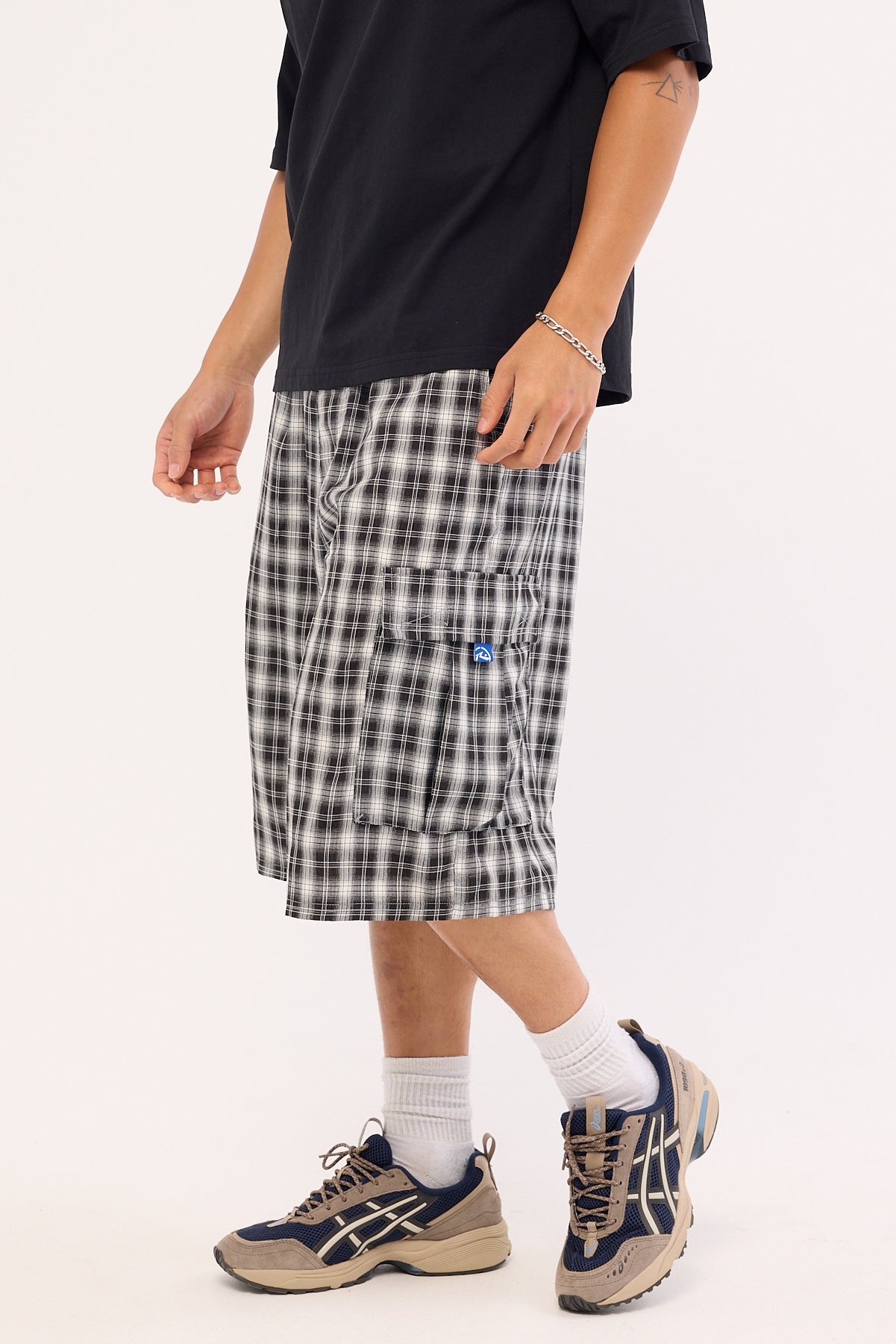 Rusty Screwdriva Elastic Cargo Short Black