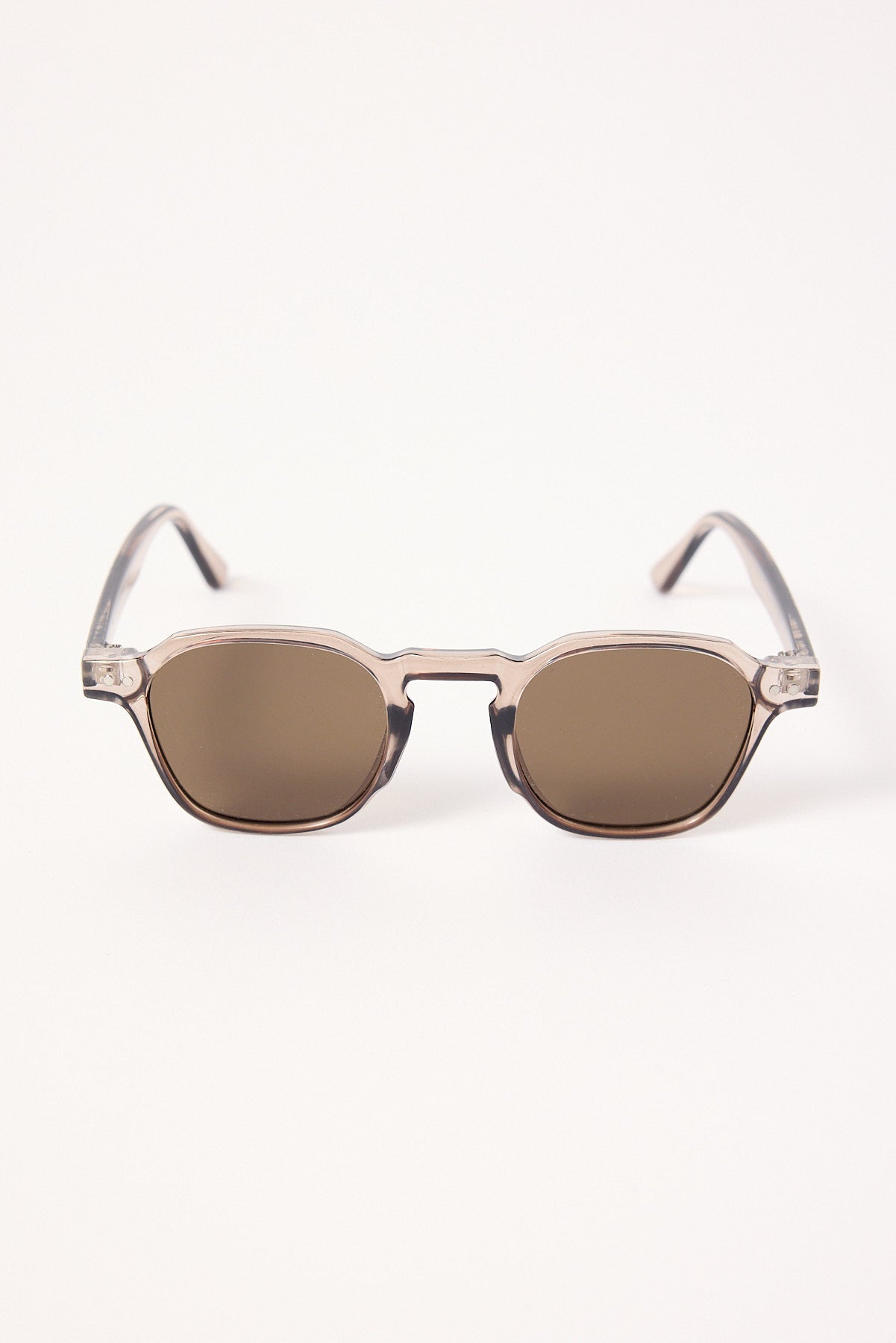 Unity Eyewear Background Crystal Grey