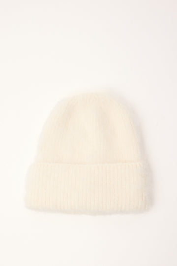Token Fluffy Knit Beanie Cream