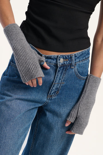 Token Cozy Knit Mittens Grey
