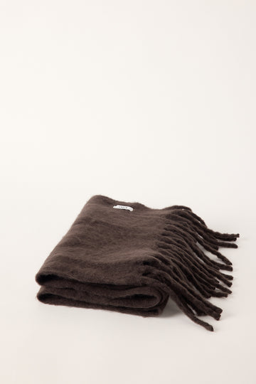 Token Cosy Oversized Knit Scarf Brown