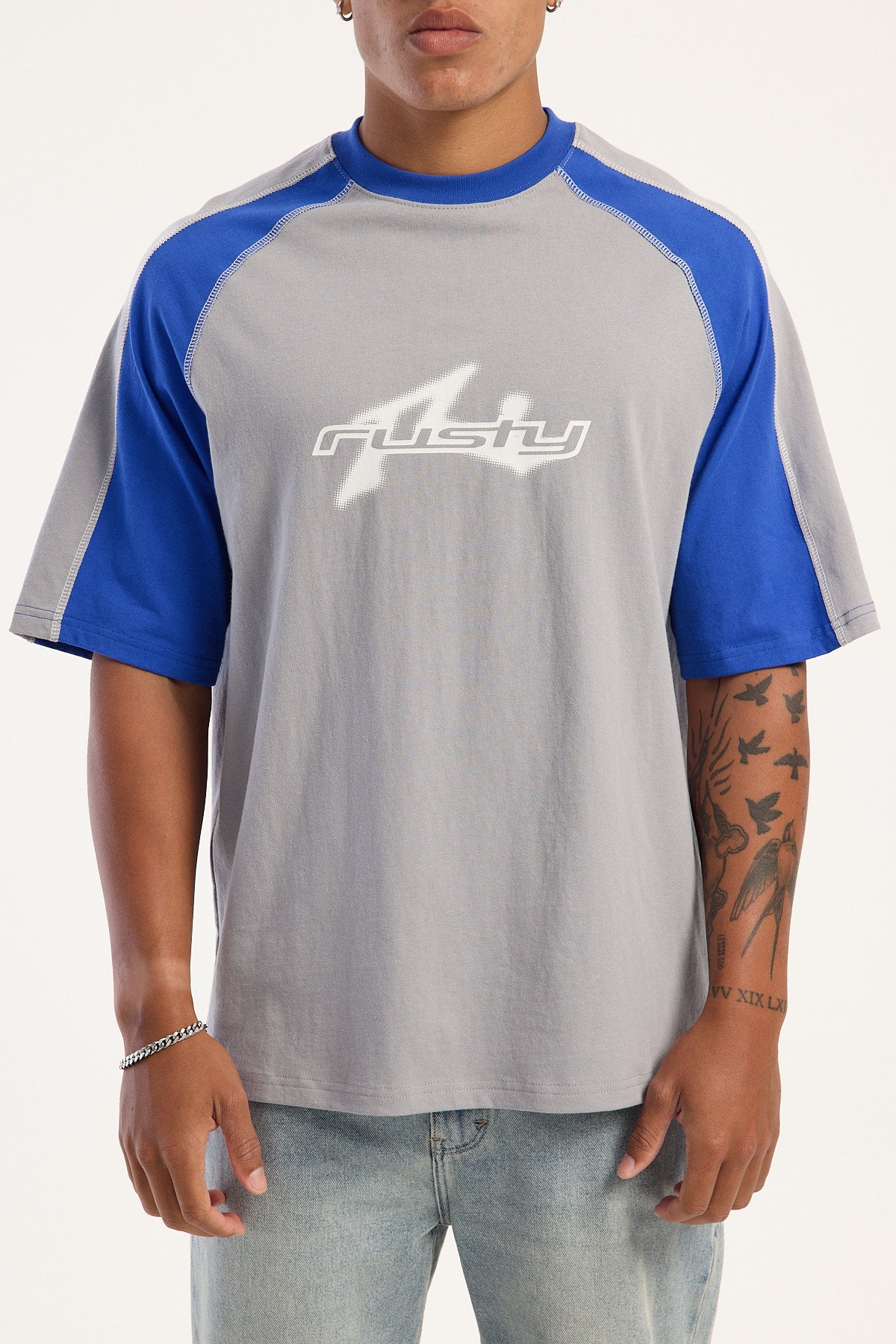 Rusty Panel Tee Rusty Fade-R Tee Grey – Universal Store