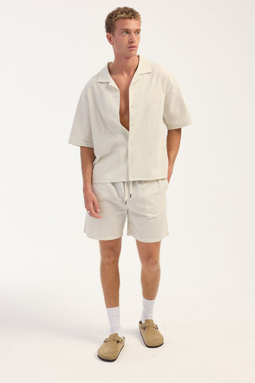 Common Need Distinct Elastic Waist Short White Stripe
